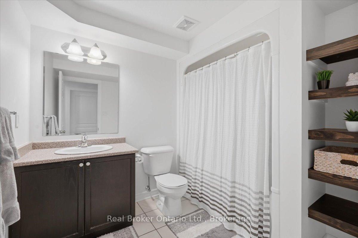 Photo 33 of 54 Laughland Lane, Guelph, Pineridge/Westminster Woods — HOMEH