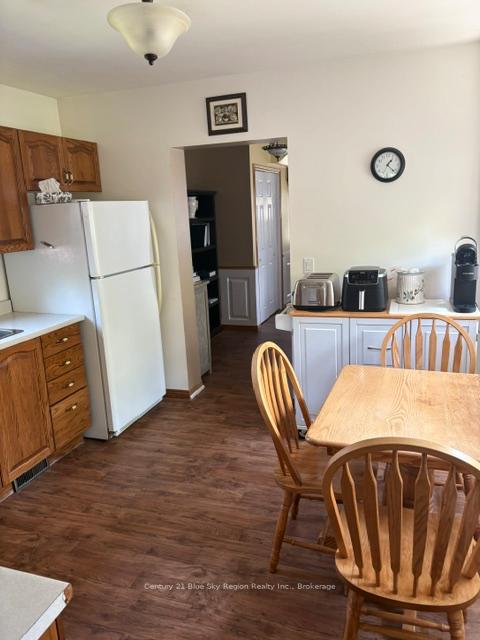 Photo 13 of 425 Worthington Street E, North Bay, Central — HOMEH