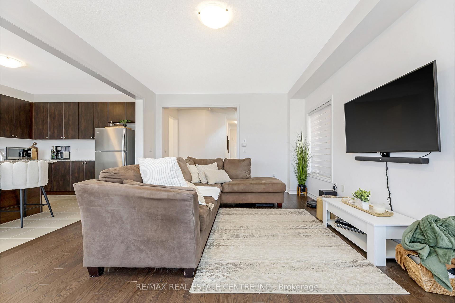 Photo 6 of 322 Russell Street, Southgate — HOMEH