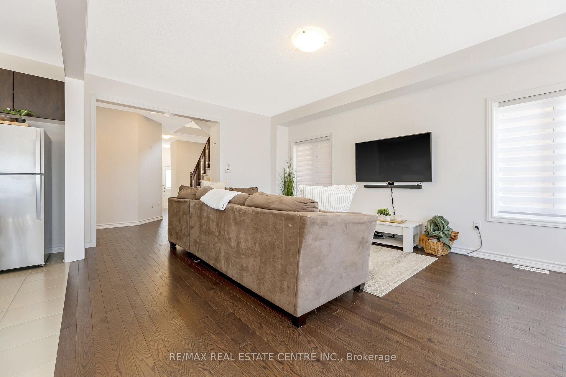Photo 7 of 322 Russell Street, Southgate — HOMEH