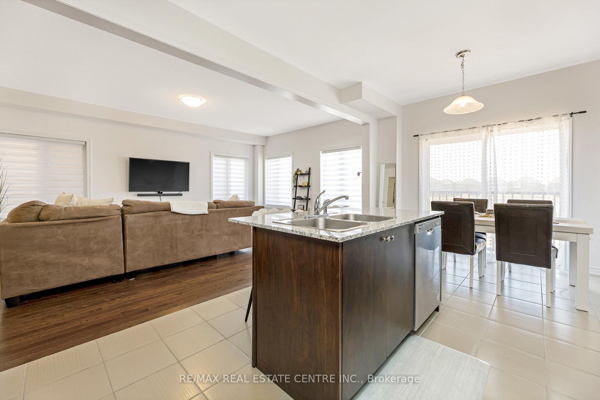 Photo 12 of 322 Russell Street, Southgate — HOMEH