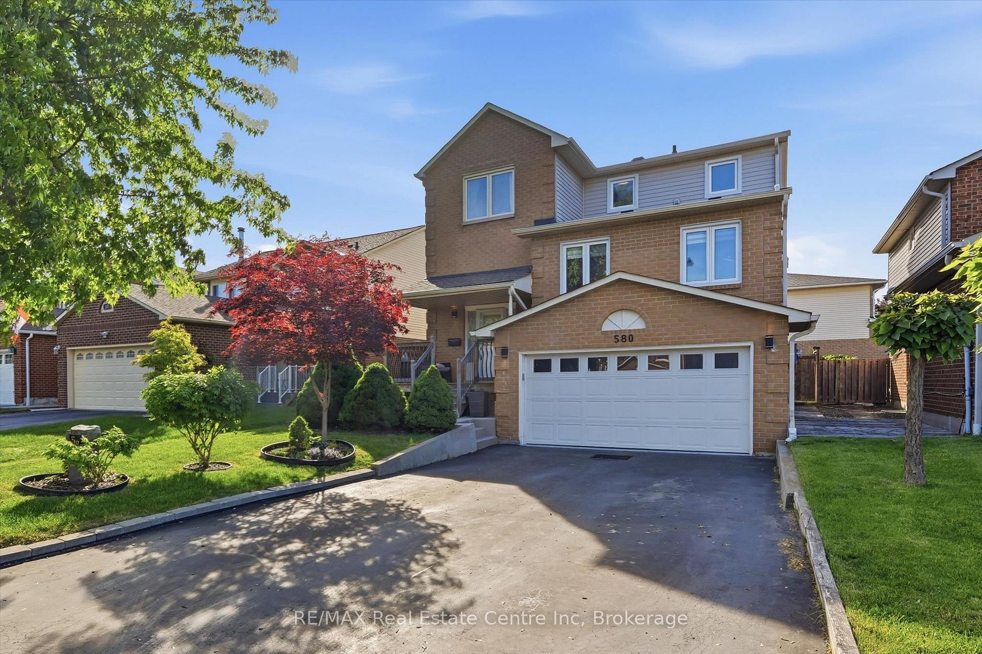 Photo 2 of 580 Clover Park Crescent, Milton, Bronte Meadows — HOMEH