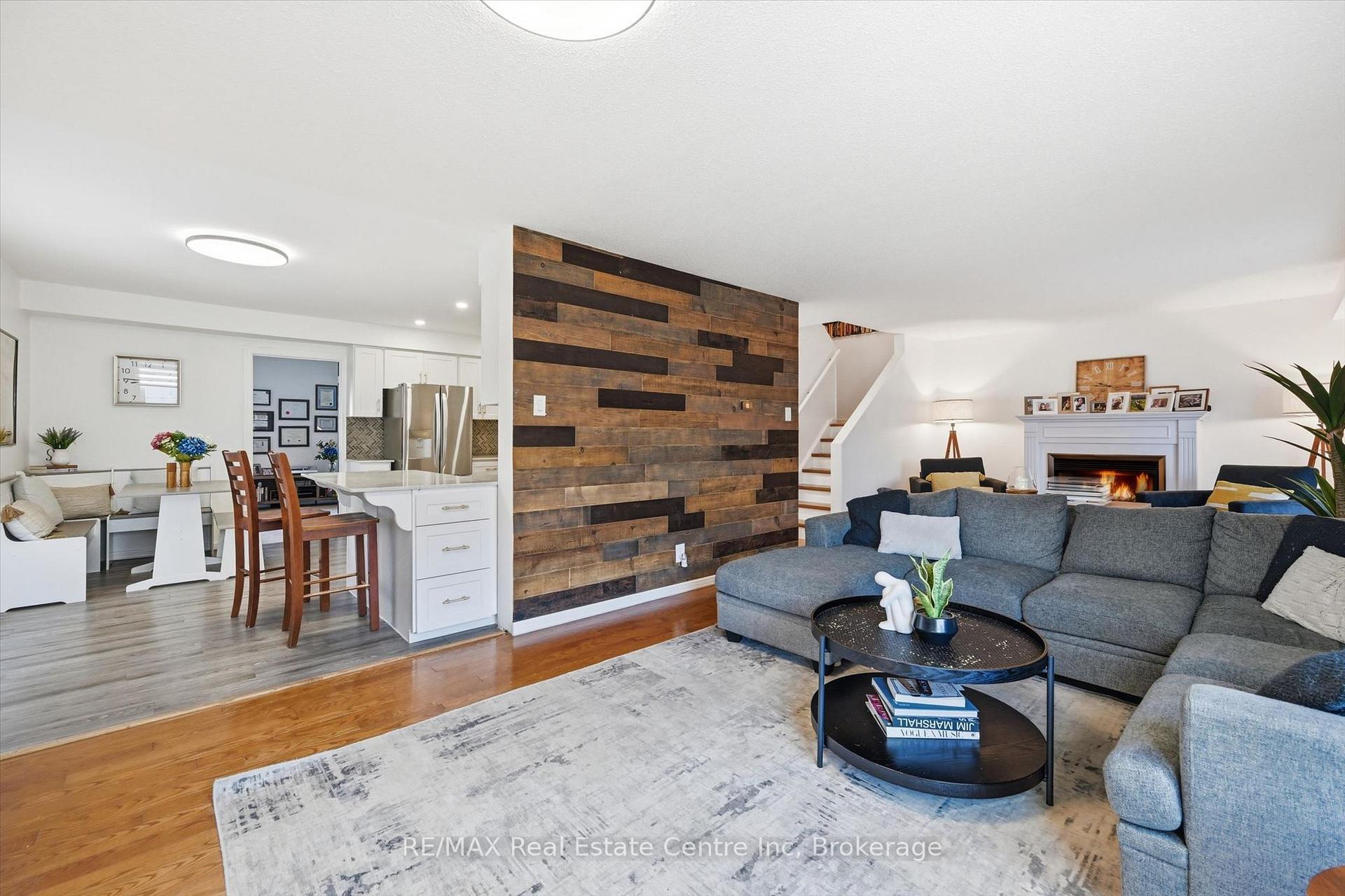 Photo 12 of 580 Clover Park Crescent, Milton, Bronte Meadows — HOMEH