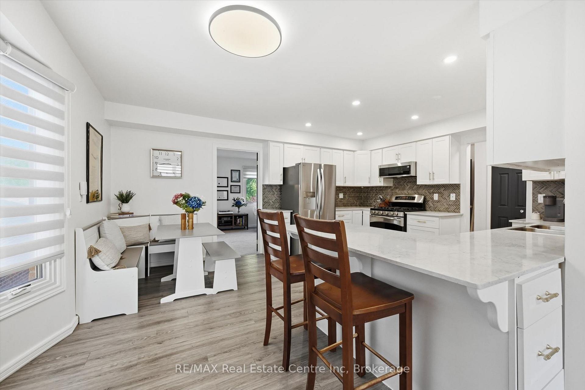 Photo 14 of 580 Clover Park Crescent, Milton, Bronte Meadows — HOMEH