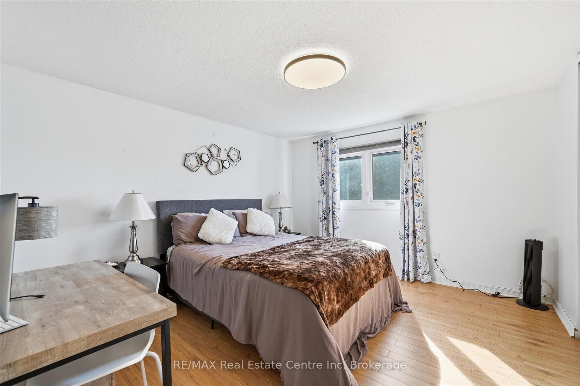 Photo 23 of 580 Clover Park Crescent, Milton, Bronte Meadows — HOMEH