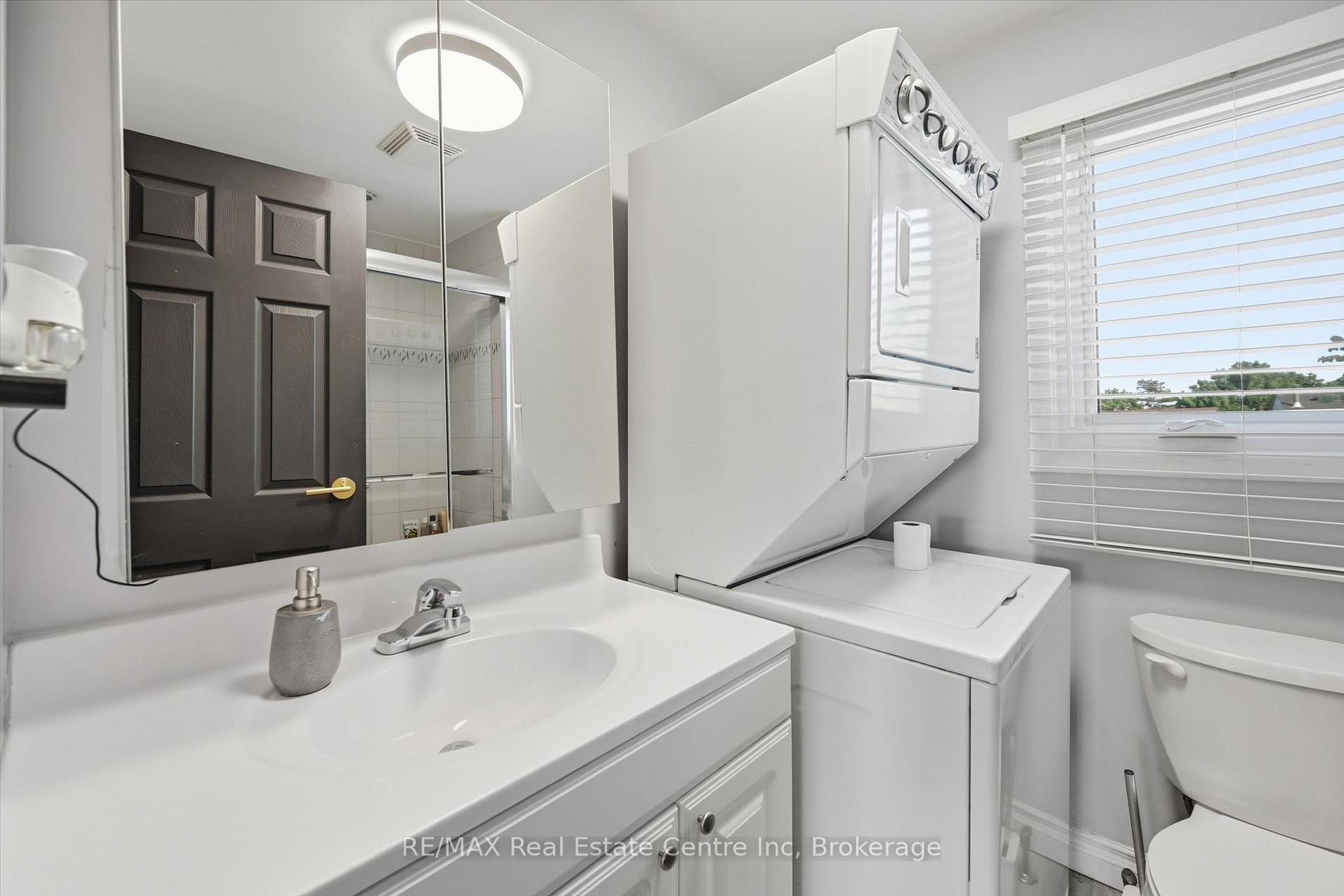 Photo 31 of 580 Clover Park Crescent, Milton, Bronte Meadows — HOMEH