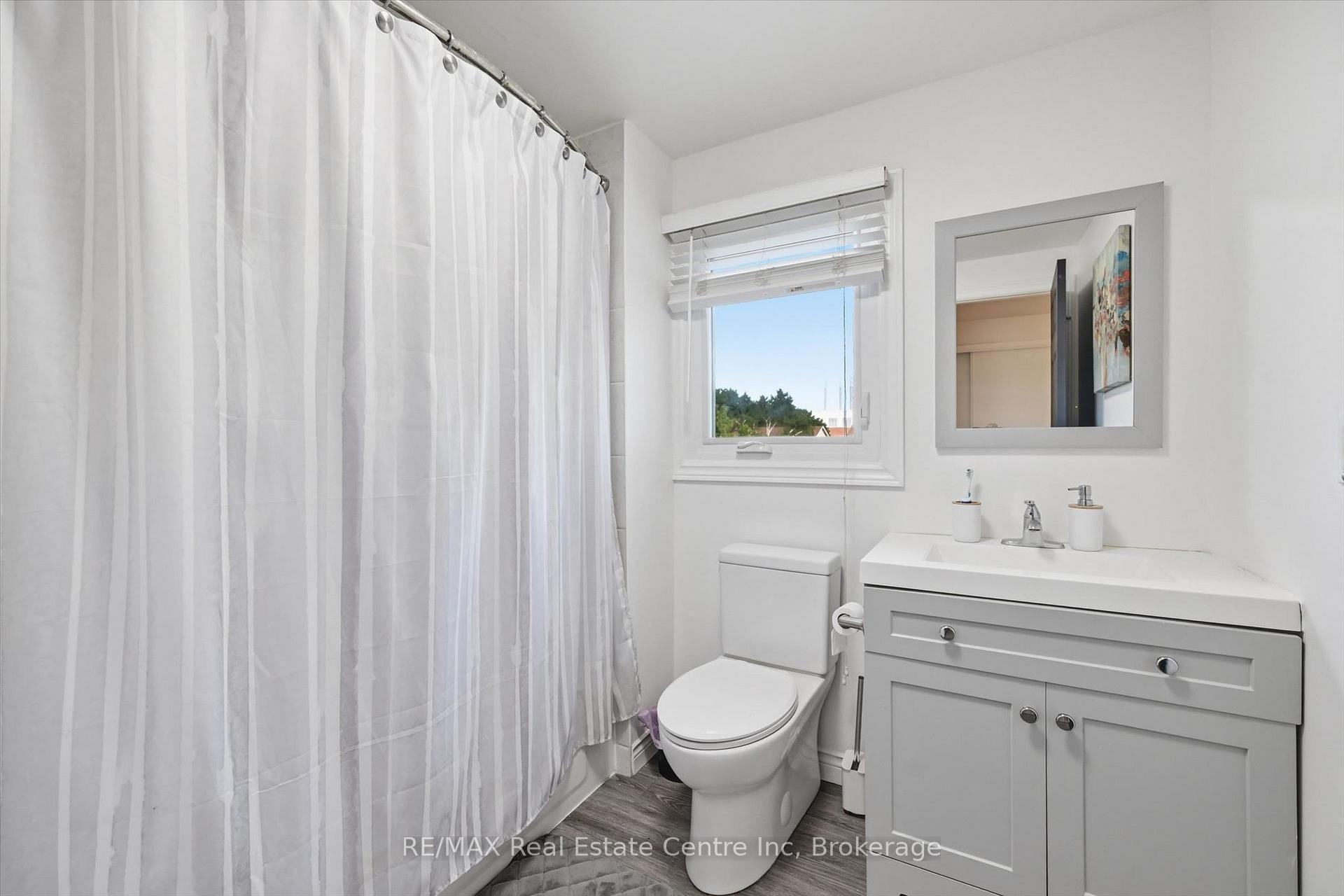 Photo 33 of 580 Clover Park Crescent, Milton, Bronte Meadows — HOMEH