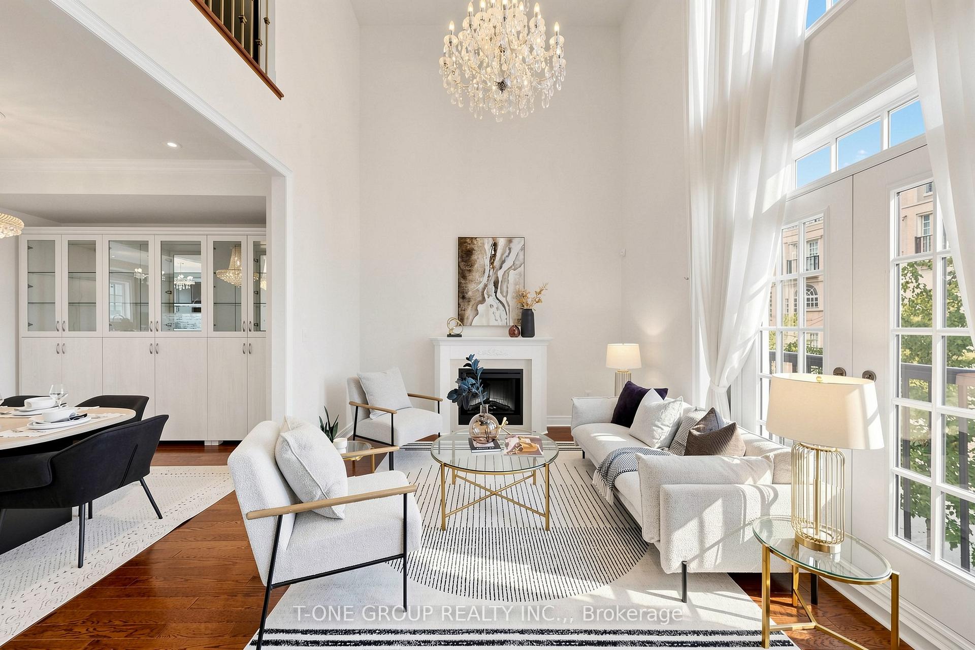 Photo 2 of 51 Lord Durham Road, Markham, Unionville — HOMEH