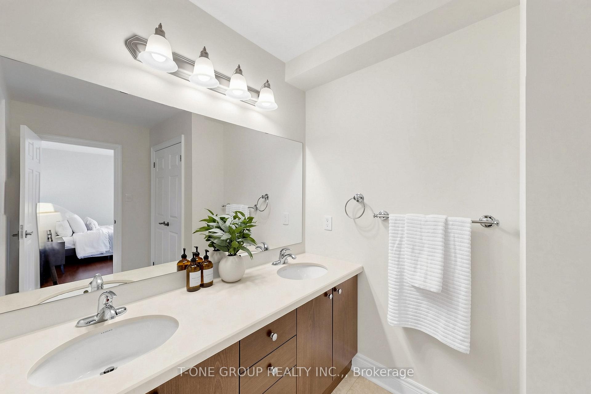 Photo 33 of 51 Lord Durham Road, Markham, Unionville — HOMEH