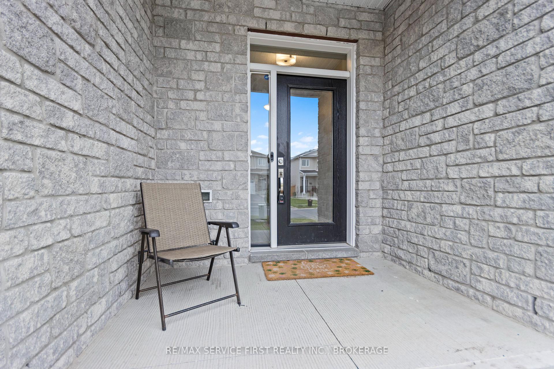 Photo 3 of 1373 Tremont Drive, Kingston, City Northwest — HOMEH