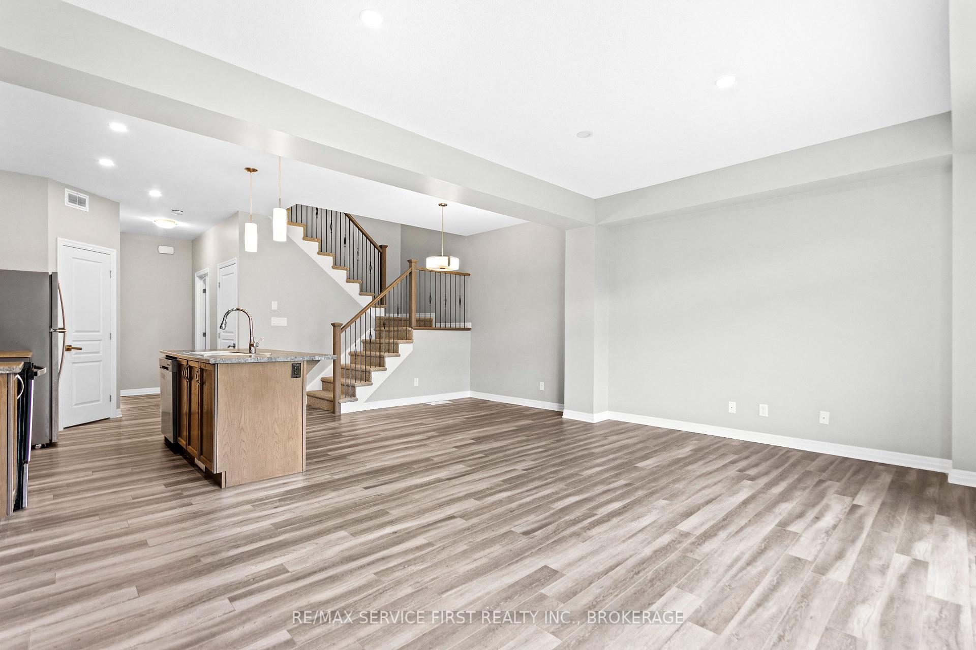 Photo 11 of 1373 Tremont Drive, Kingston, City Northwest — HOMEH