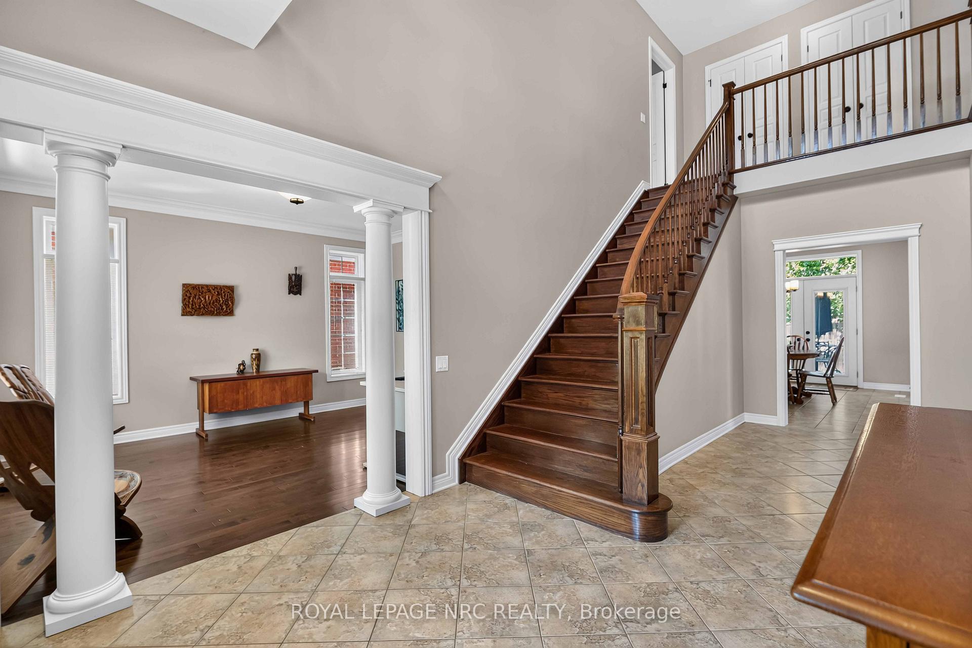 Photo 4 of 378 Pelham Road, St. Catharines, Rykert/Vansickle — HOMEH
