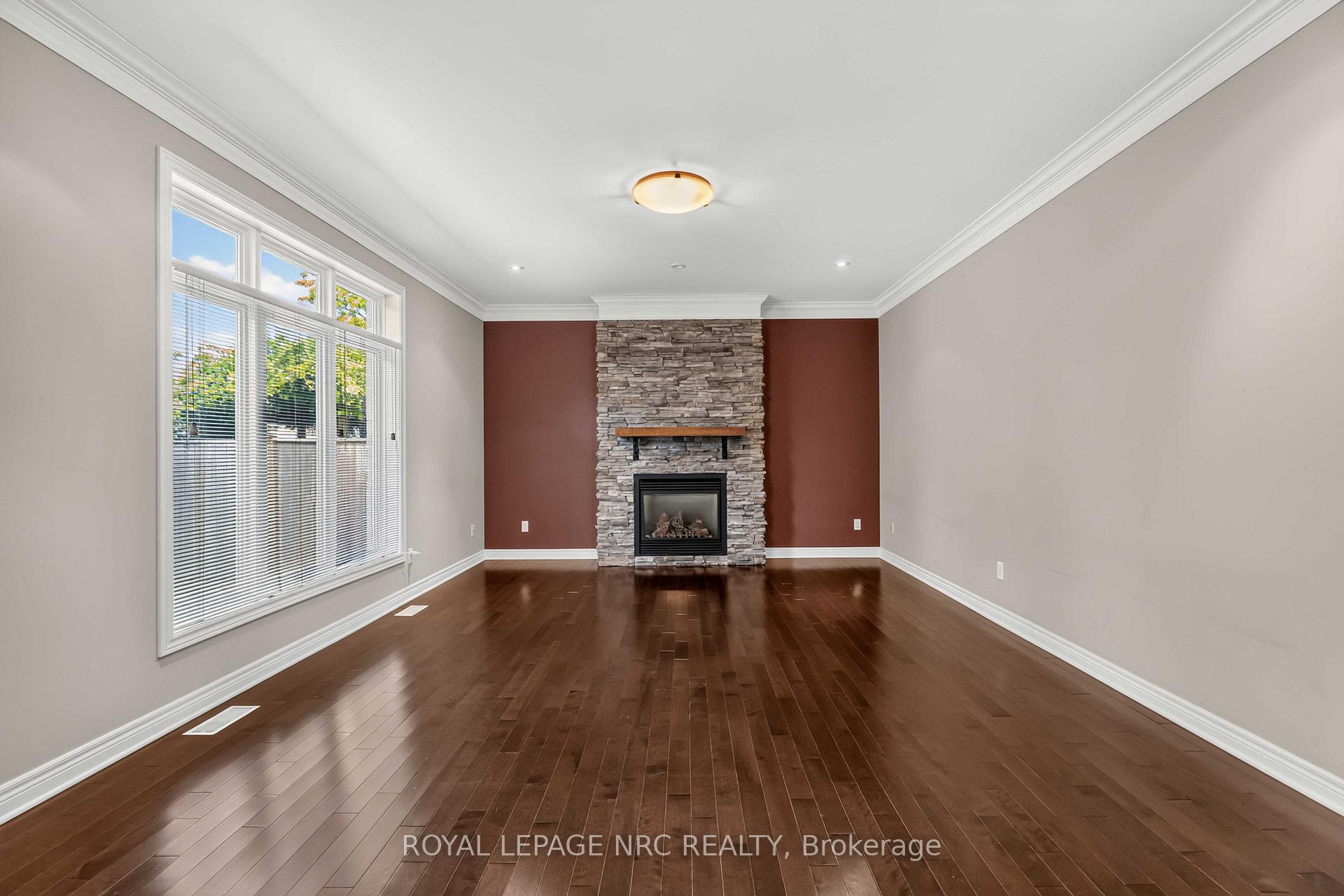 Photo 7 of 378 Pelham Road, St. Catharines, Rykert/Vansickle — HOMEH
