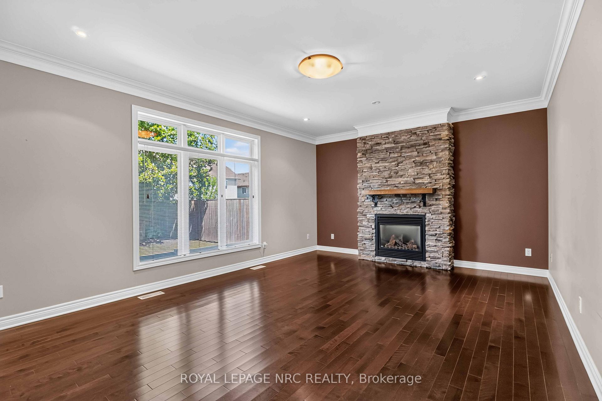 Photo 8 of 378 Pelham Road, St. Catharines, Rykert/Vansickle — HOMEH