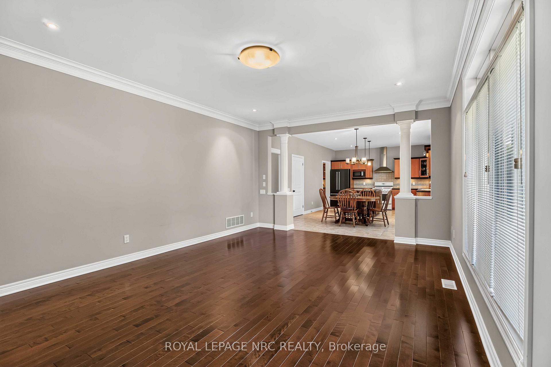 Photo 9 of 378 Pelham Road, St. Catharines, Rykert/Vansickle — HOMEH