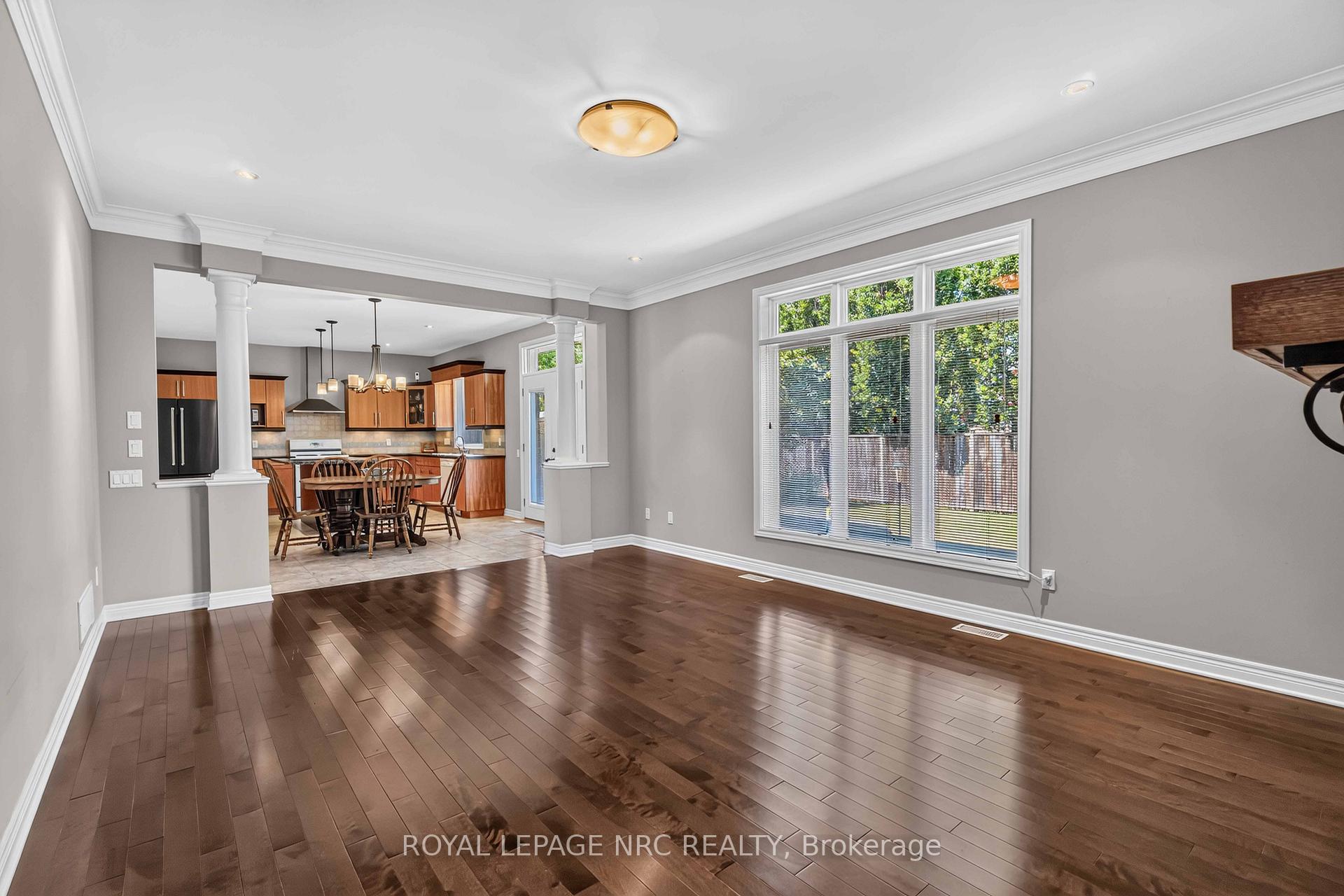 Photo 10 of 378 Pelham Road, St. Catharines, Rykert/Vansickle — HOMEH