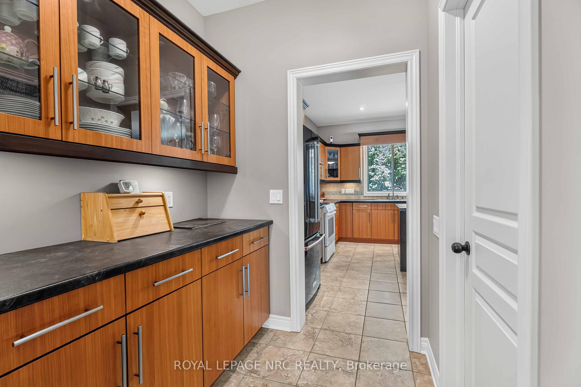 Photo 15 of 378 Pelham Road, St. Catharines, Rykert/Vansickle — HOMEH