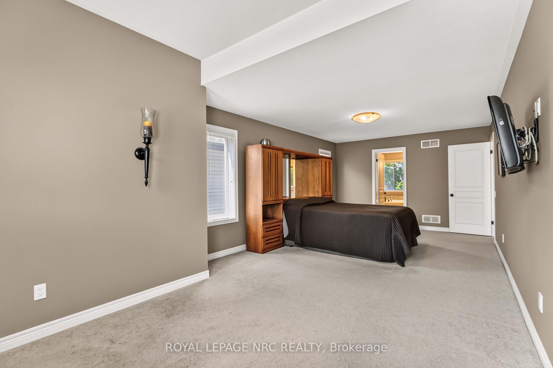 Photo 32 of 378 Pelham Road, St. Catharines, Rykert/Vansickle — HOMEH