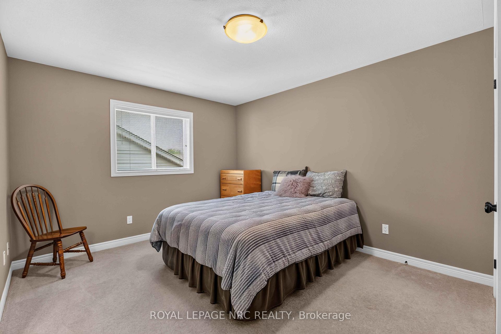 Photo 36 of 378 Pelham Road, St. Catharines, Rykert/Vansickle — HOMEH