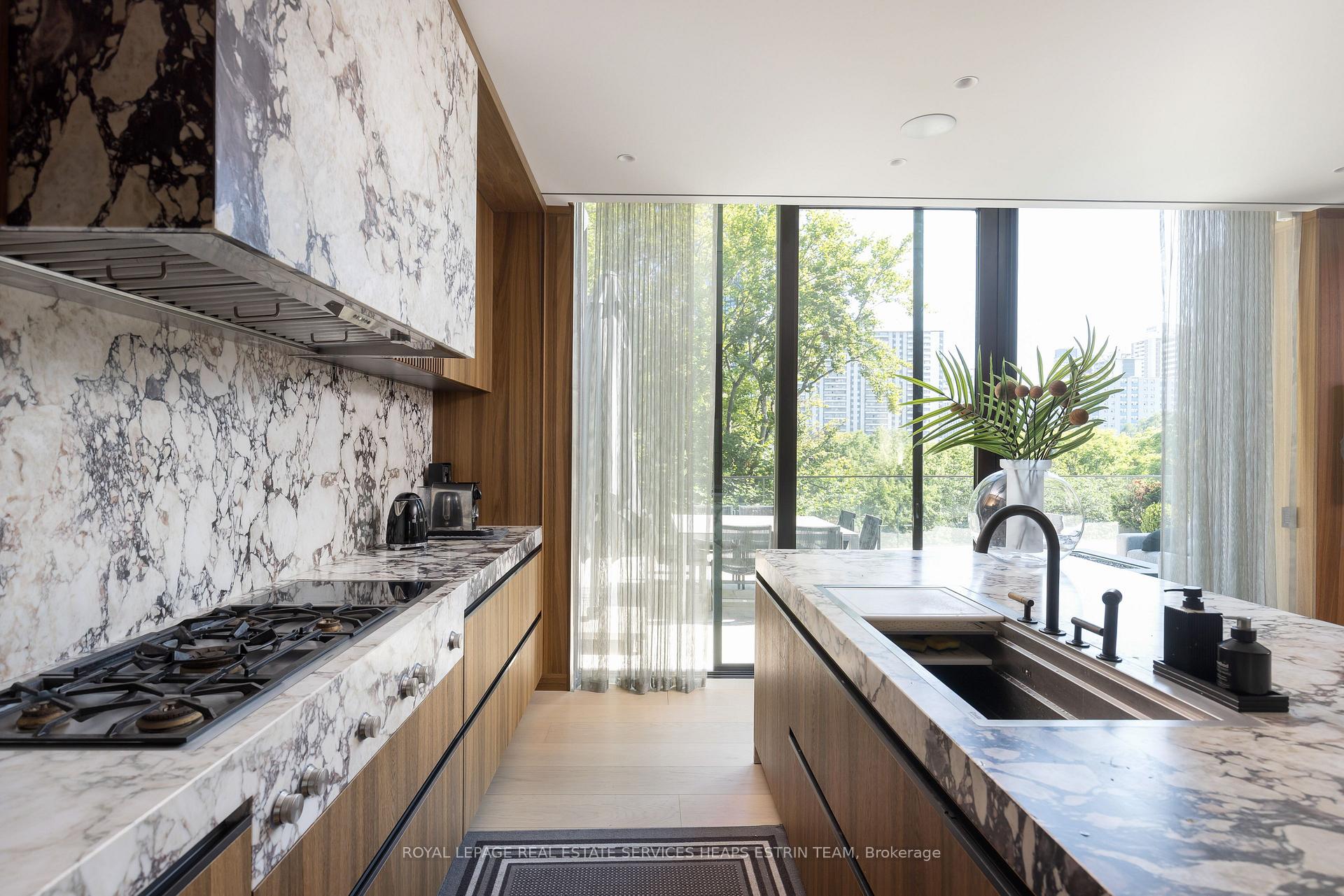 Photo 15 of Unit PH1, 7 Dale Avenue, Toronto, Rosedale-Moore Park — HOMEH