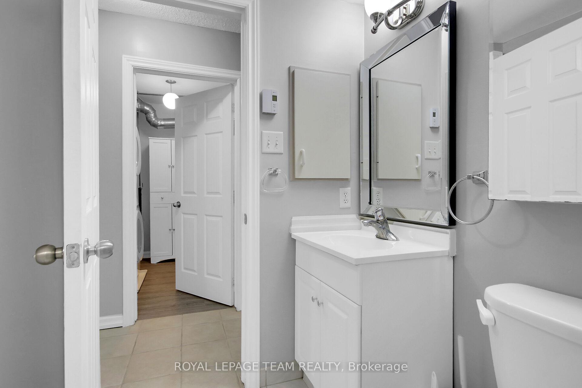 Photo 26 of Unit B, 10 Stonehill Court, Ottawa, Kanata - Bridlewood — HOMEH