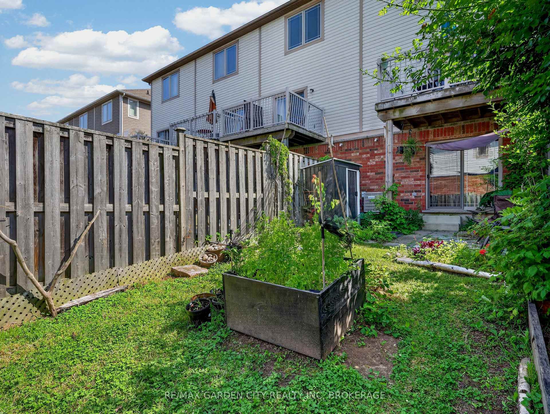 Photo 41 of 91 Willow Lane, Grimsby, Grimsby West — HOMEH
