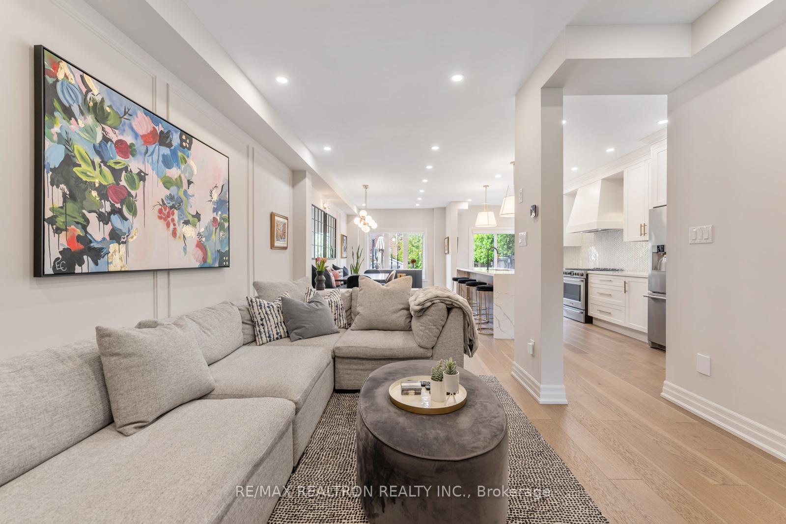 Photo 7 of 114 Mahogany Forest Drive, Vaughan, Patterson — HOMEH