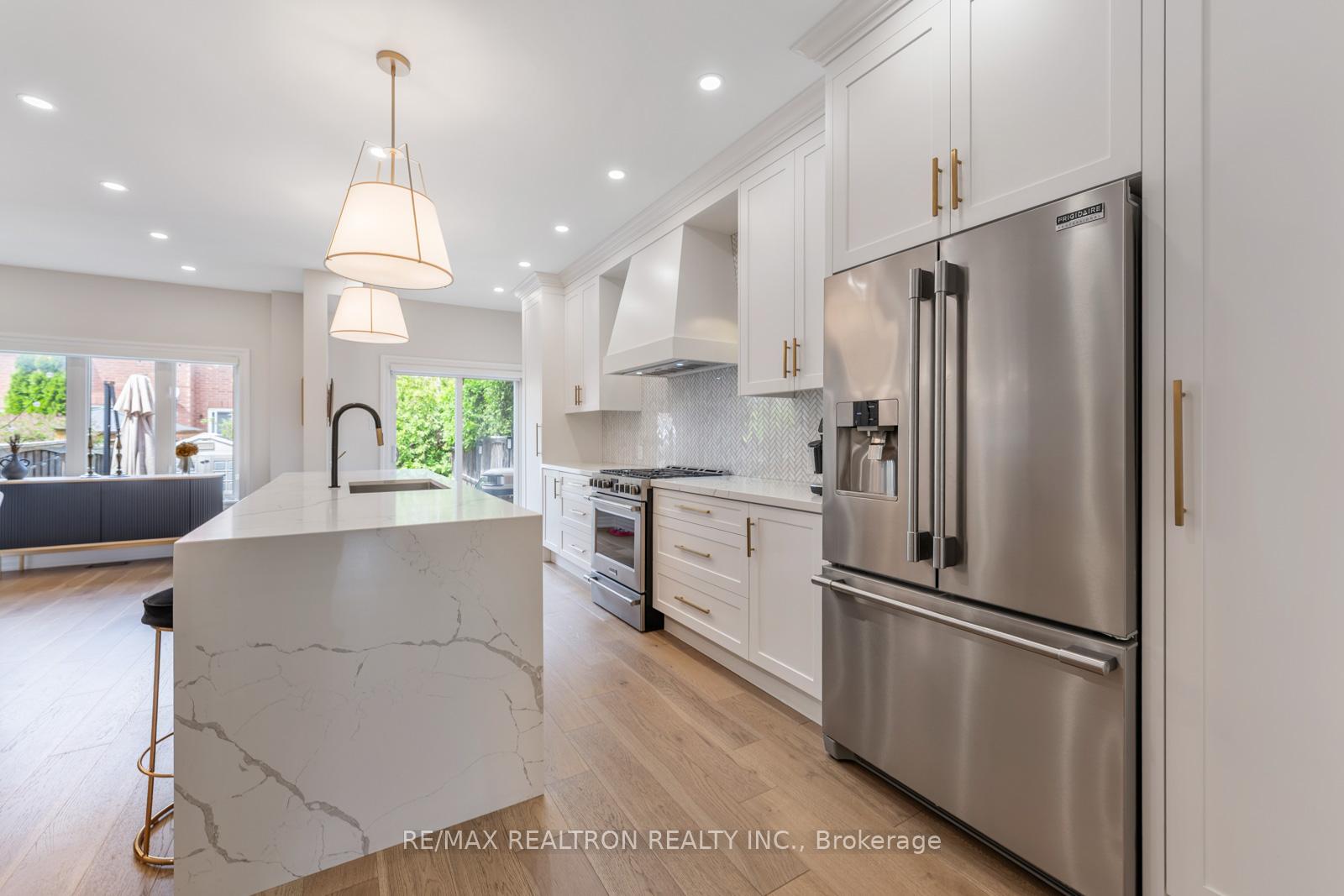 Photo 8 of 114 Mahogany Forest Drive, Vaughan, Patterson — HOMEH