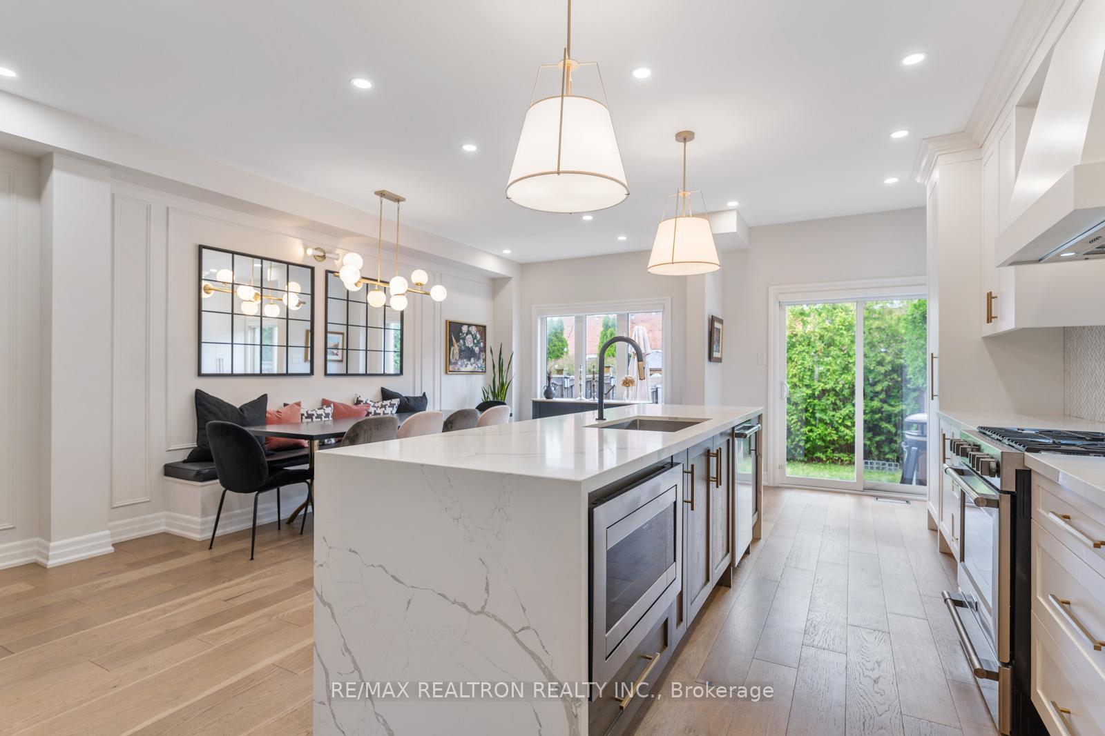 Photo 10 of 114 Mahogany Forest Drive, Vaughan, Patterson — HOMEH