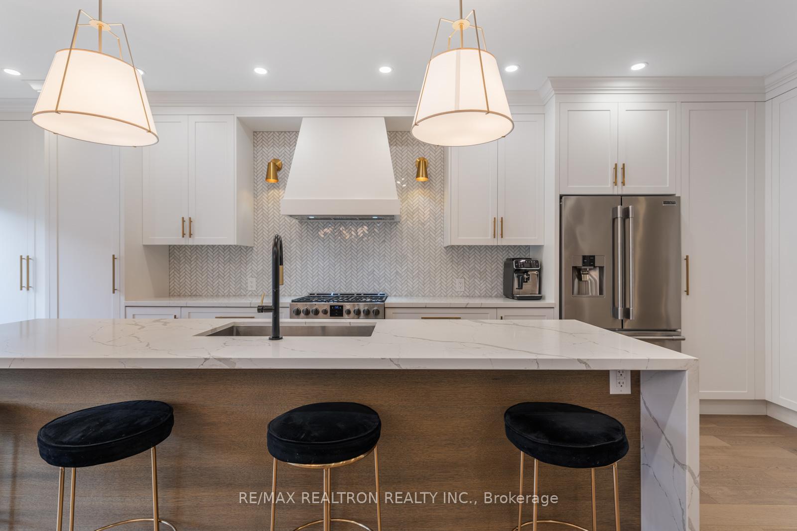 Photo 16 of 114 Mahogany Forest Drive, Vaughan, Patterson — HOMEH