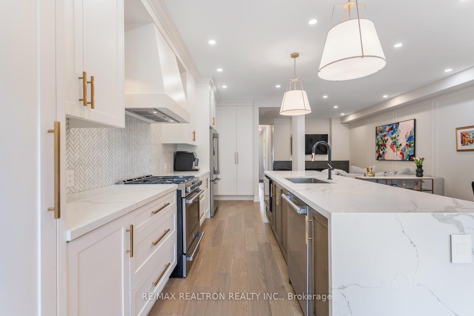 Photo 18 of 114 Mahogany Forest Drive, Vaughan, Patterson — HOMEH