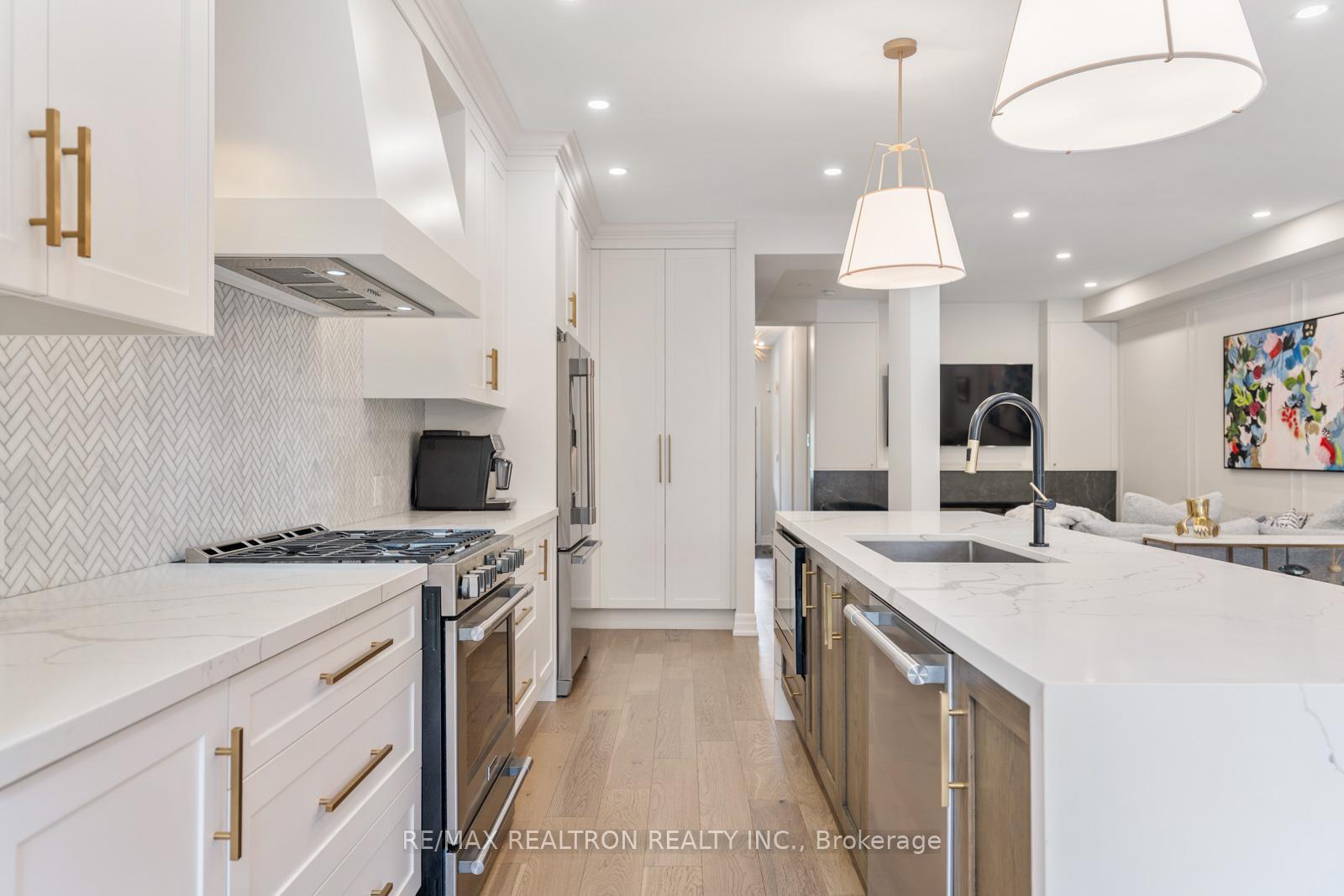 Photo 19 of 114 Mahogany Forest Drive, Vaughan, Patterson — HOMEH