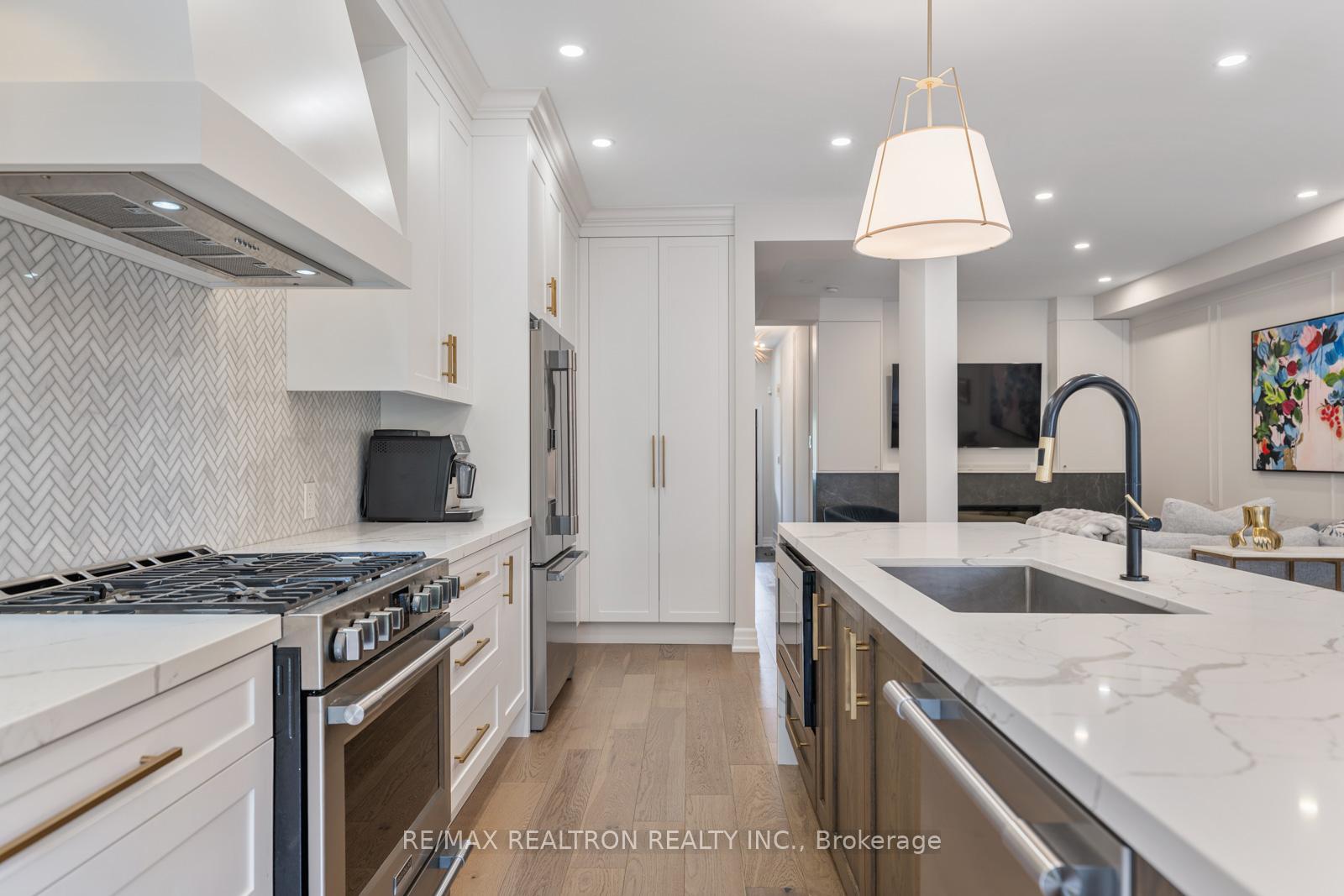 Photo 21 of 114 Mahogany Forest Drive, Vaughan, Patterson — HOMEH