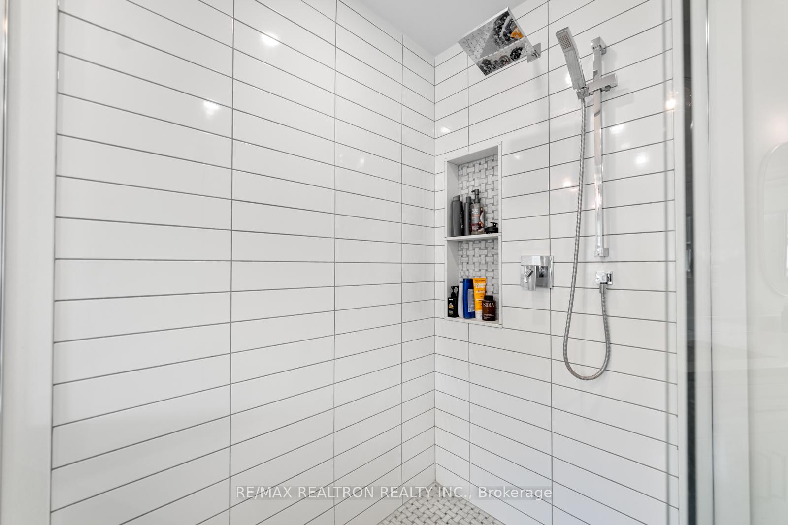 Photo 36 of 114 Mahogany Forest Drive, Vaughan, Patterson — HOMEH