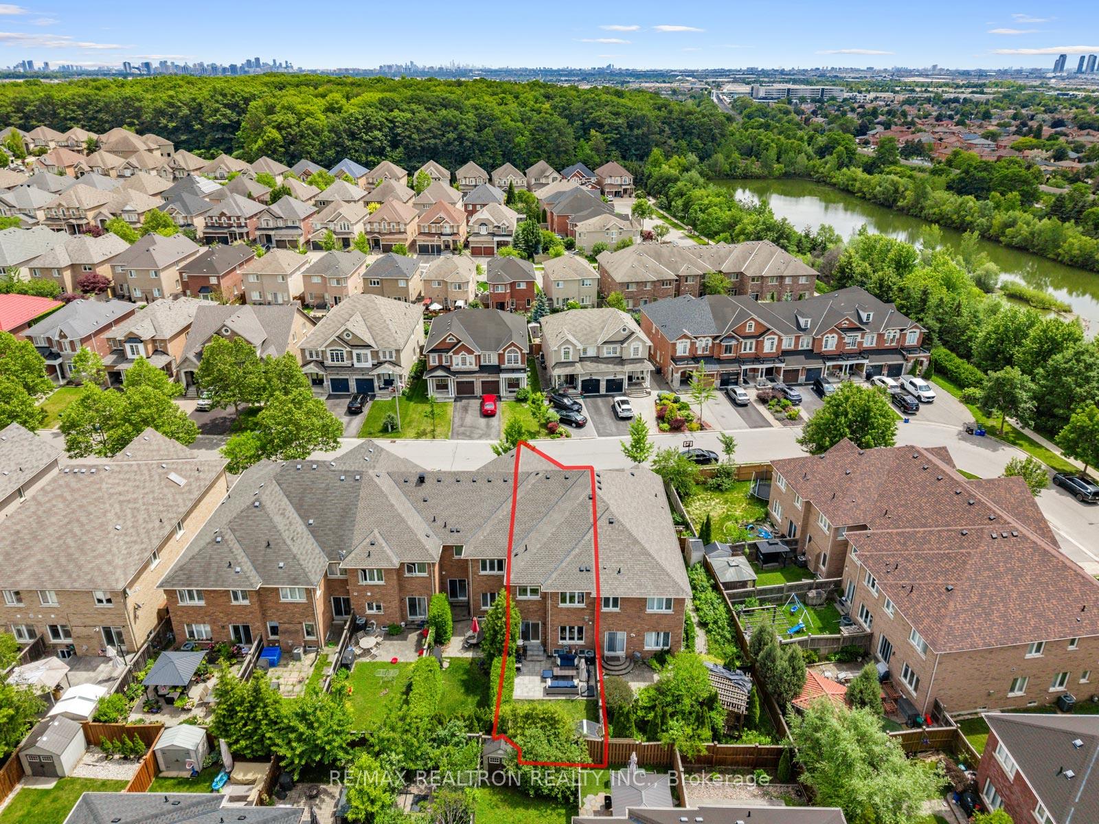 Photo 49 of 114 Mahogany Forest Drive, Vaughan, Patterson — HOMEH