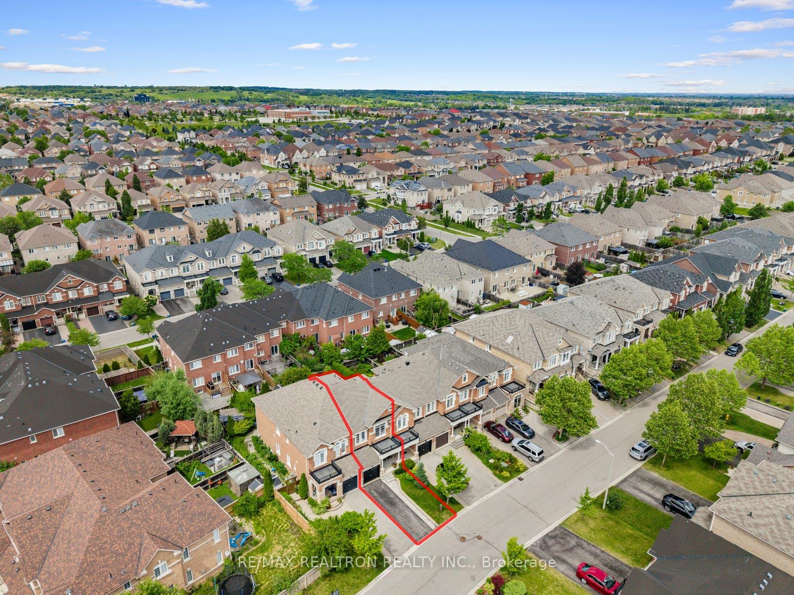 Photo 50 of 114 Mahogany Forest Drive, Vaughan, Patterson — HOMEH
