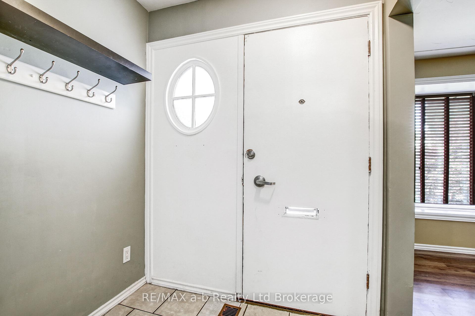 Photo 9 of 1292 Sorrel Road, London, East E — HOMEH