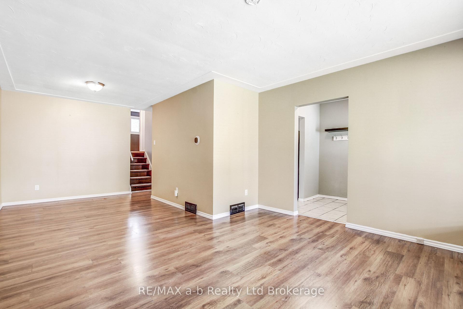 Photo 11 of 1292 Sorrel Road, London, East E — HOMEH