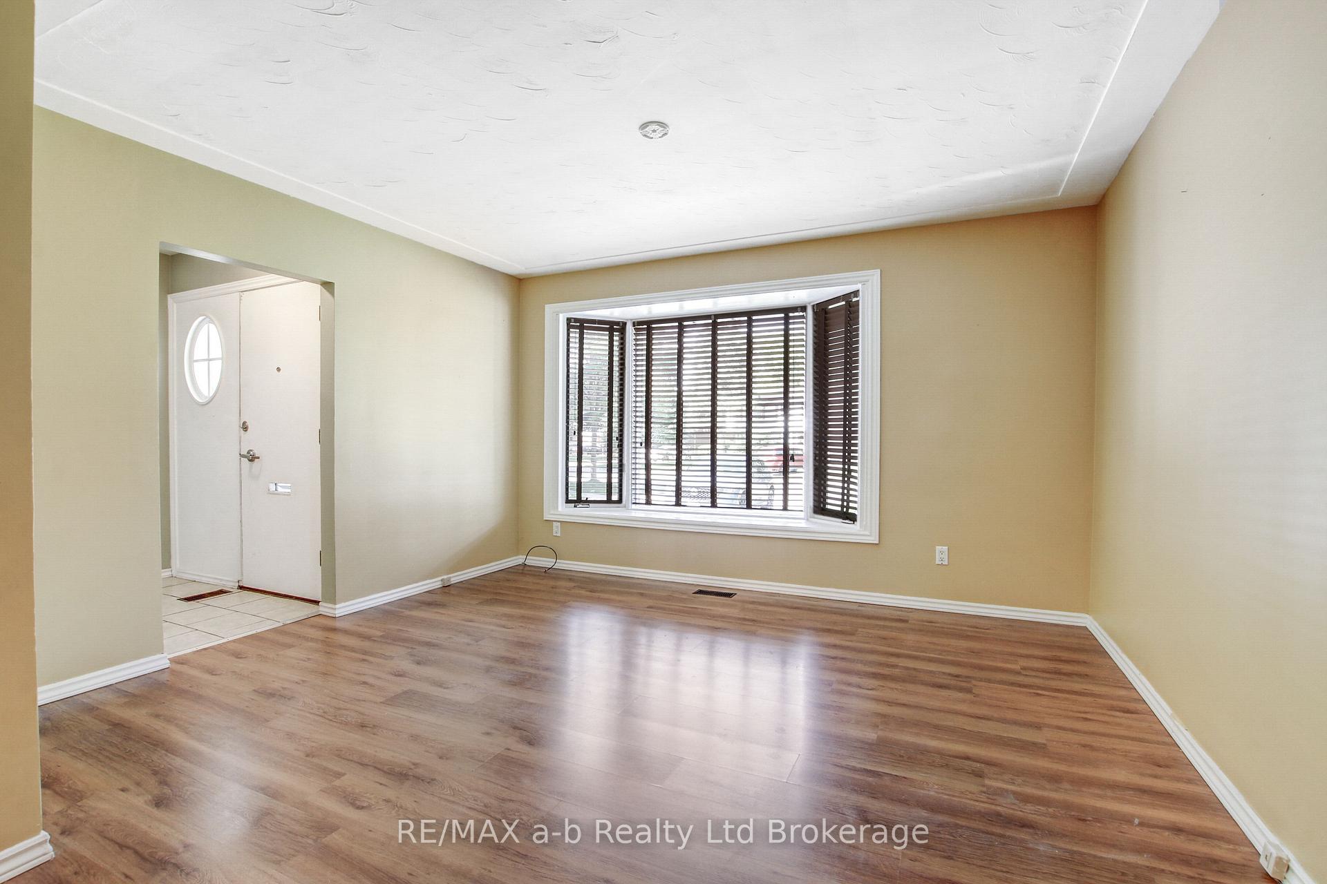 Photo 13 of 1292 Sorrel Road, London, East E — HOMEH