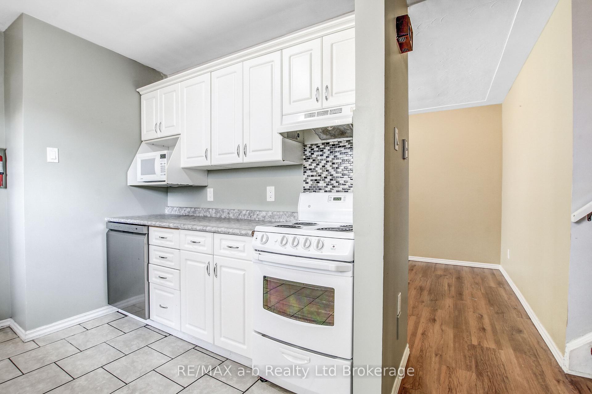 Photo 15 of 1292 Sorrel Road, London, East E — HOMEH