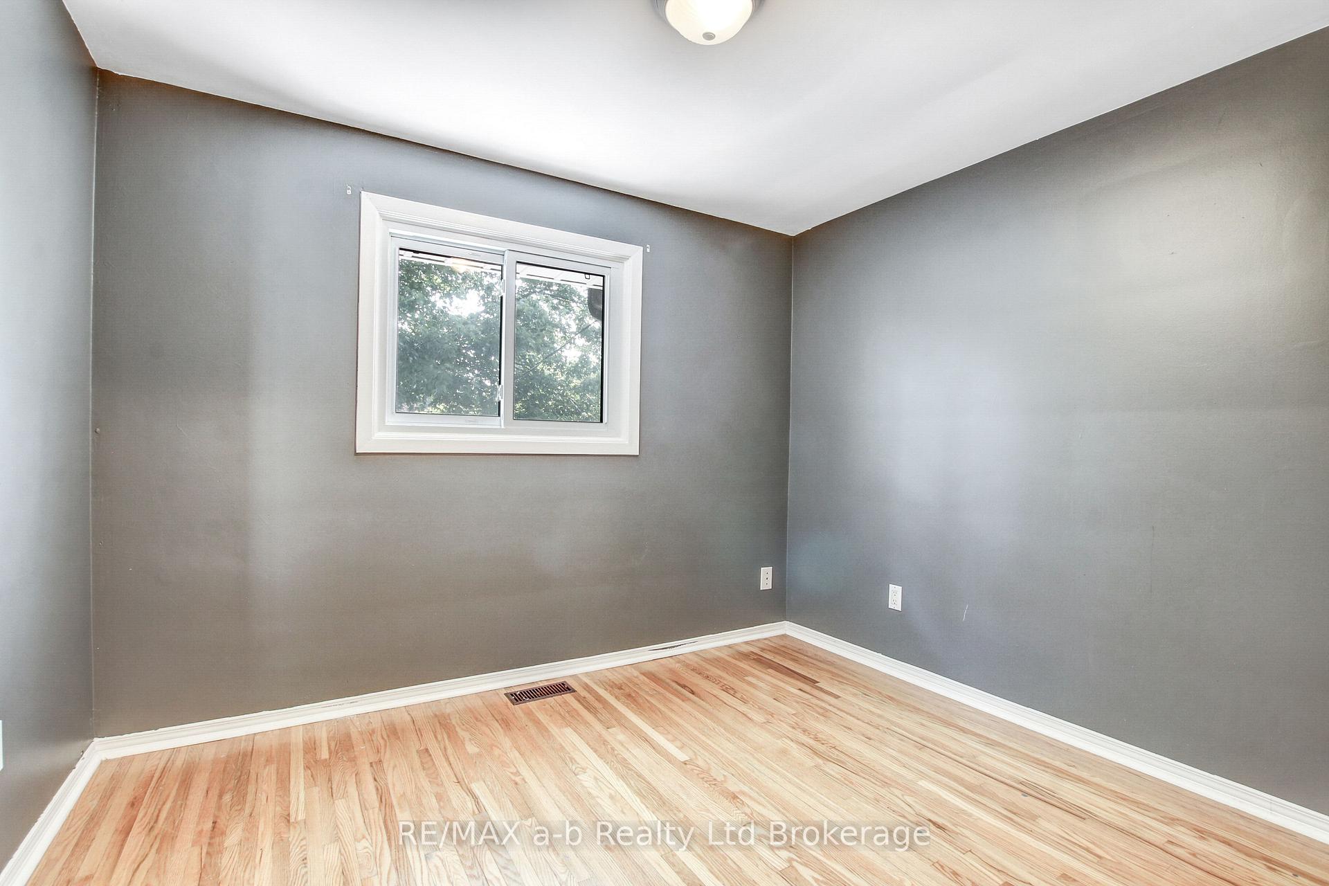 Photo 18 of 1292 Sorrel Road, London, East E — HOMEH