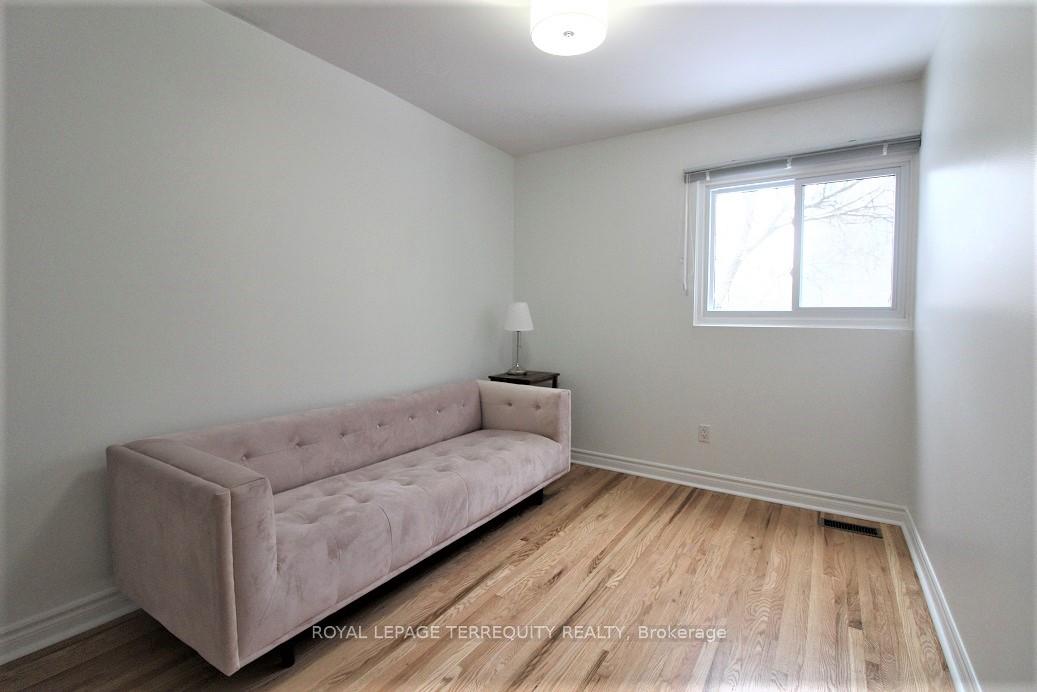 Photo 15 of Unit 103, 701 Burnhamthorpe Road, Etobicoke, Markland Wood — HOMEH