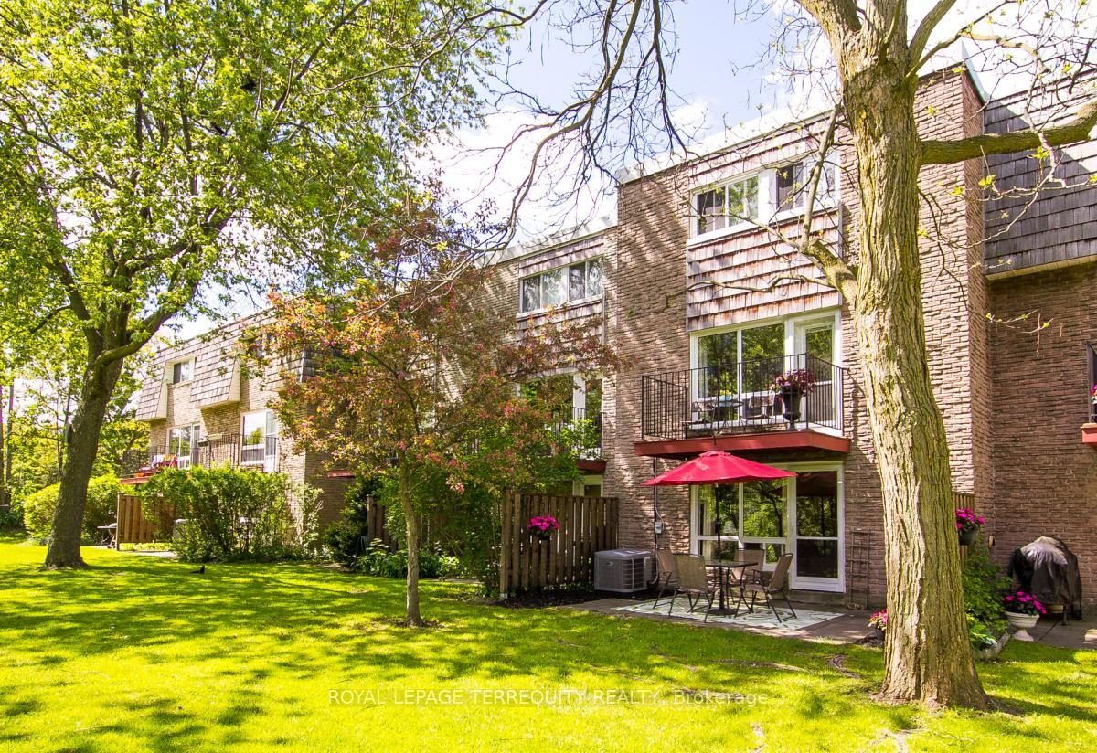 Photo 19 of Unit 103, 701 Burnhamthorpe Road, Etobicoke, Markland Wood — HOMEH