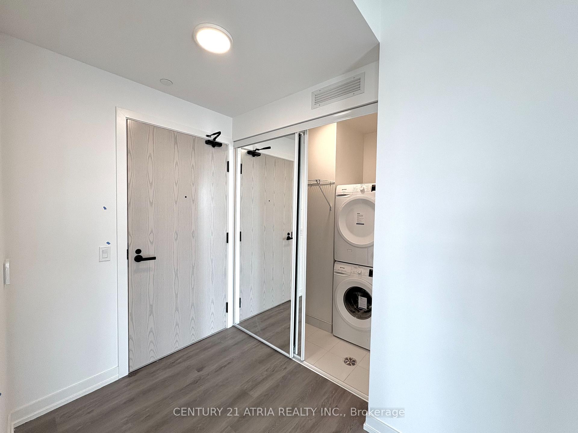Photo 13 of Unit 2310, 28 Interchange Way, Vaughan, Vaughan Corporate Centre — HOMEH