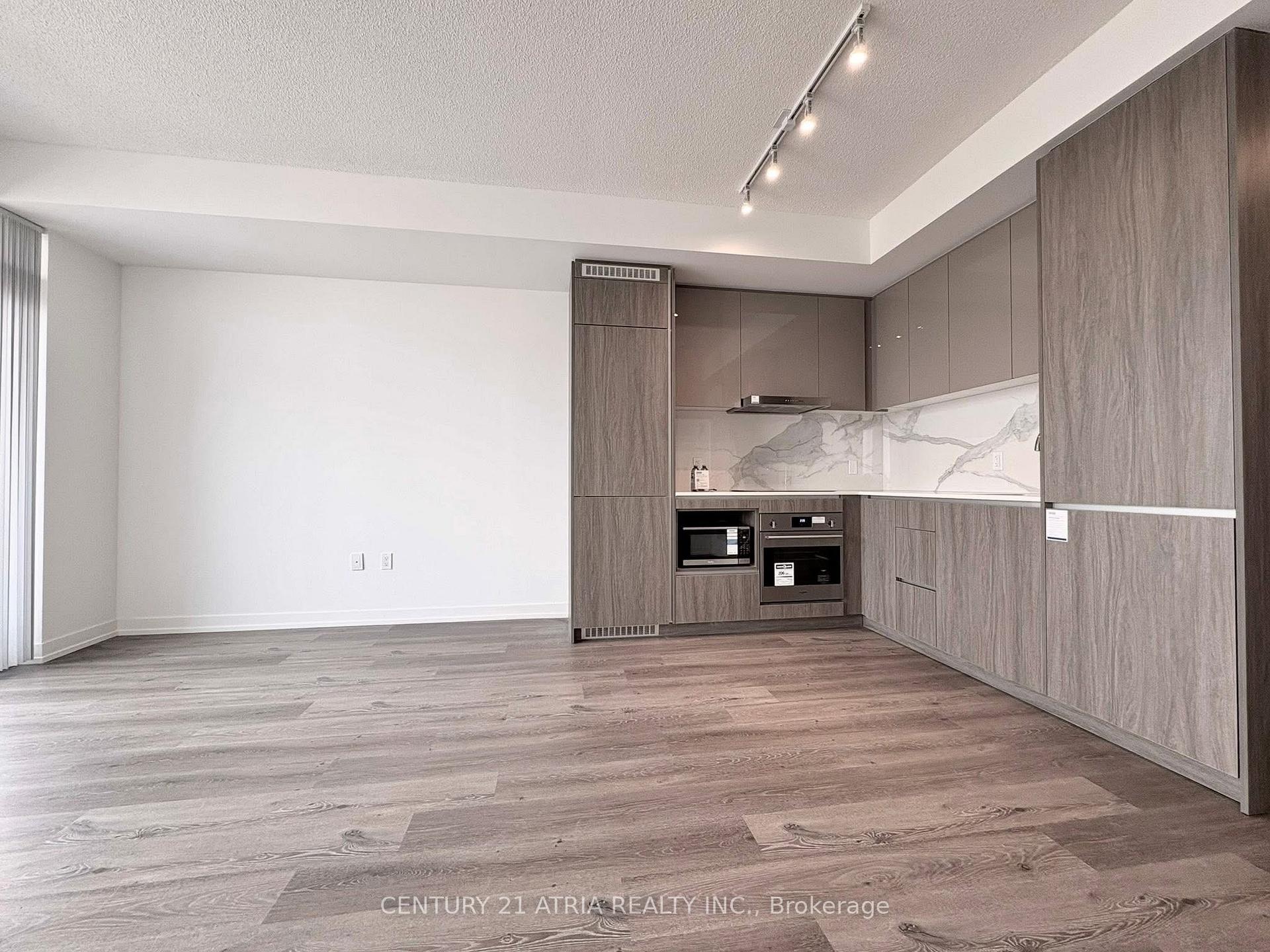 Photo 2 of Unit 805, 28 Interchange Way, Vaughan, Vaughan Corporate Centre — HOMEH