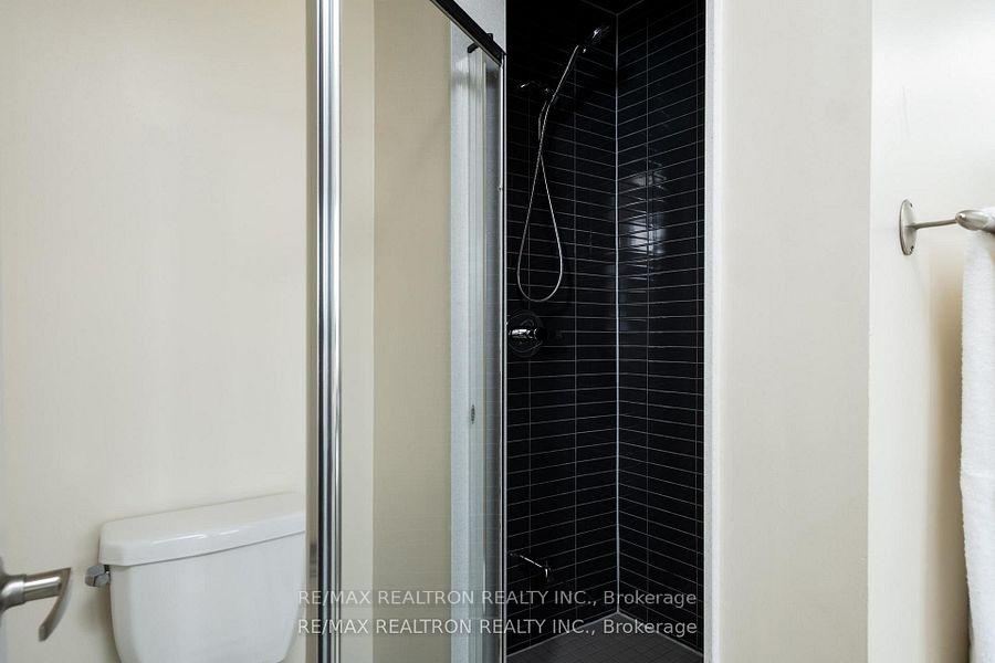 Photo 22 of 37 Torah Gate, Vaughan, Patterson — HOMEH