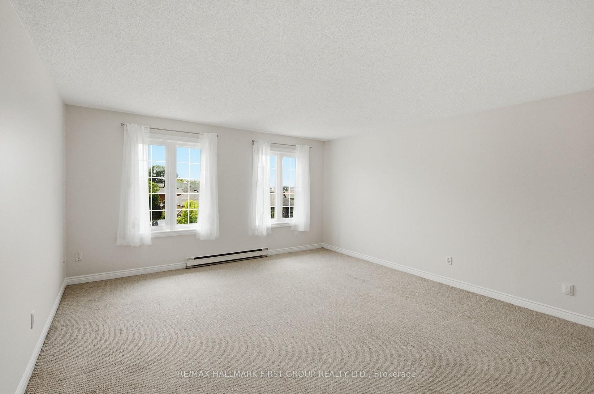 Photo 5 of 314 Hillside Avenue, Oshawa, Vanier — HOMEH