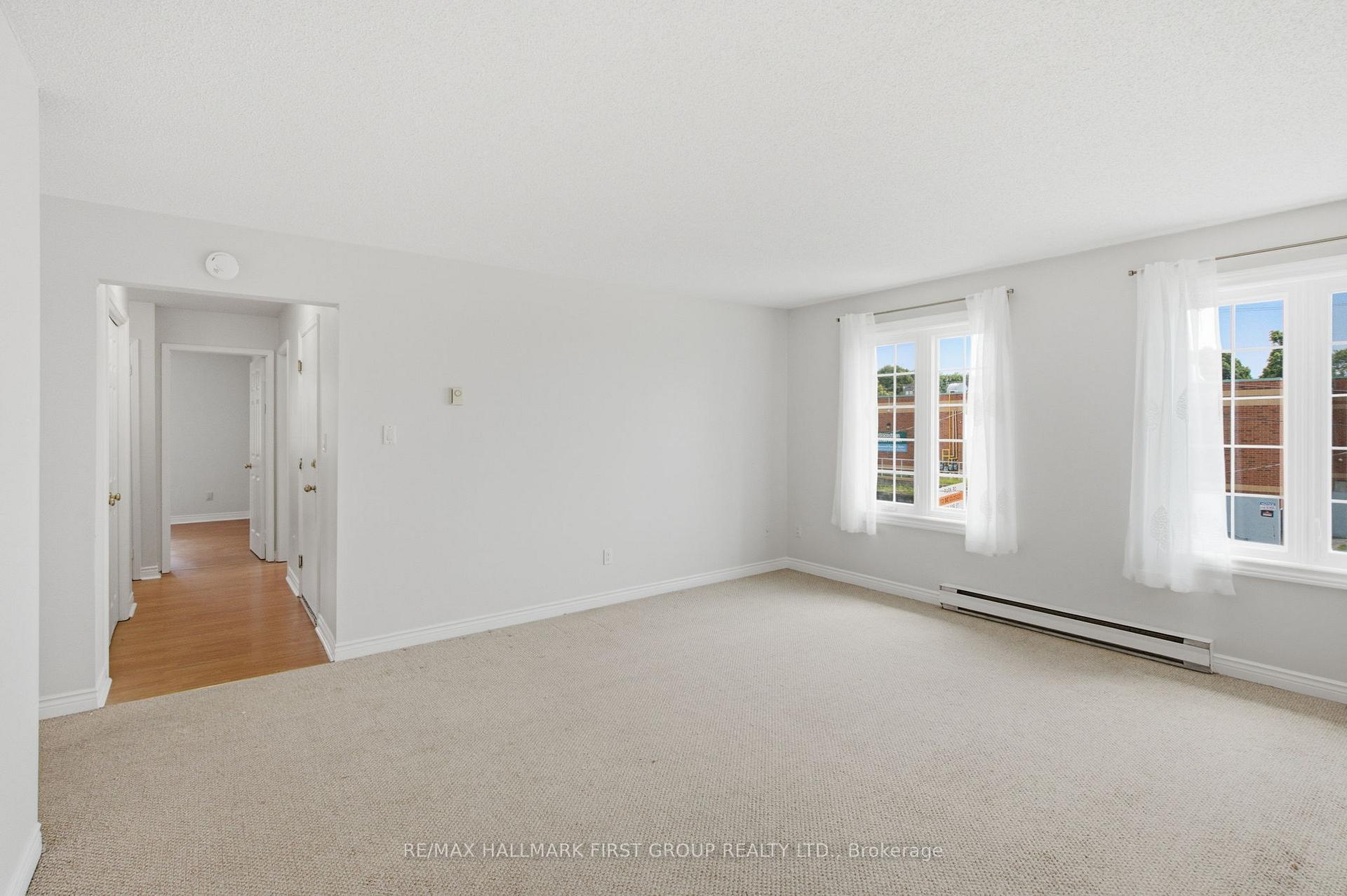 Photo 6 of 314 Hillside Avenue, Oshawa, Vanier — HOMEH