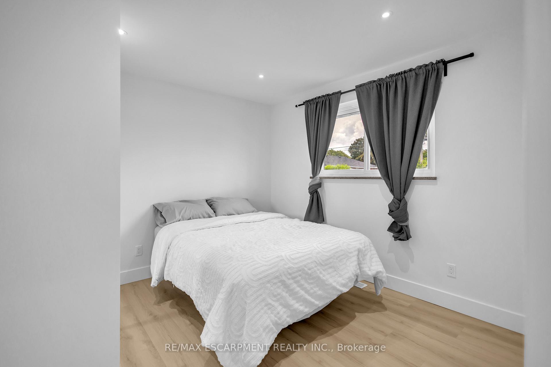 Photo 16 of 253 Fernwood Crescent, Hamilton, Hampton Heights — HOMEH