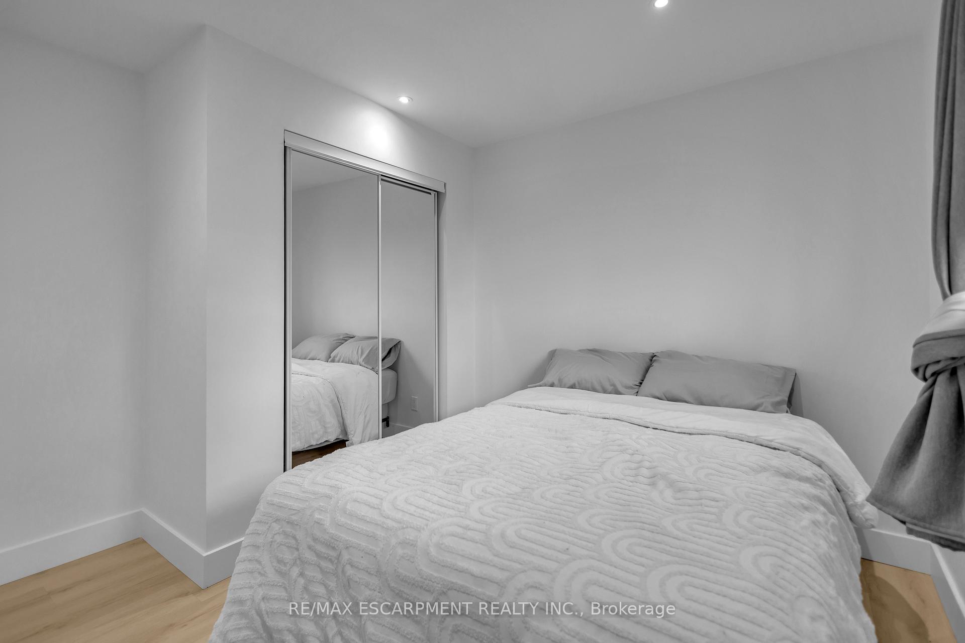 Photo 17 of 253 Fernwood Crescent, Hamilton, Hampton Heights — HOMEH